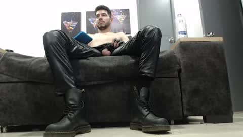 Snapshot of mack_daniels chatting on 05.28.26 instagram mackdanielsx online show from 05.28.26