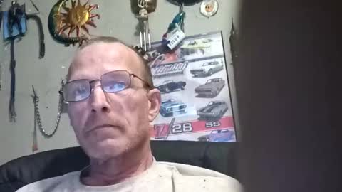 Snapshot of mackdog1369 chatting on 05.11.26 mackdog1369 online show from 05.11.26