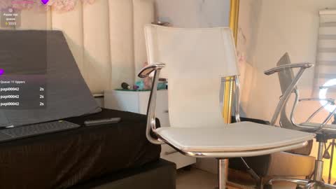 Carolina online show from 09.09.25