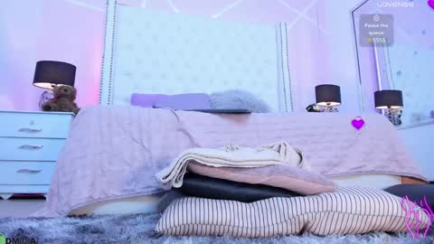 Mackenzie online show from 01.09.25