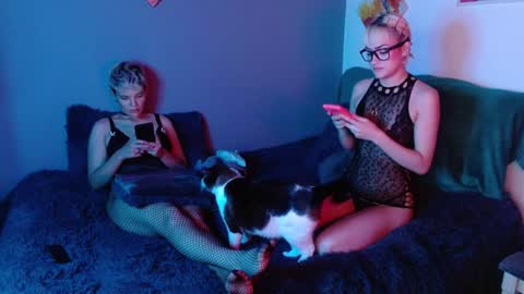 Snapshot of mackenziemoon chatting on 01.23.25 Noah Askew online show from 01.23.25
