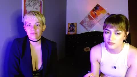 Snapshot of mackenziemoon chatting on 09.13.25 Noah Askew online show from 09.13.25