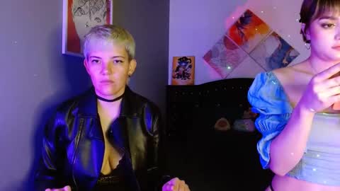Snapshot of mackenziemoon chatting on 09.13.25 Noah Askew online show from 09.13.25