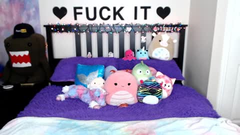 Mackenzie Wolfe online show from 12.22.24