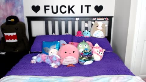 Mackenzie Wolfe online show from 01.20.25