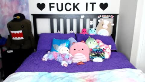 Mackenzie Wolfe online show from 03.02.25