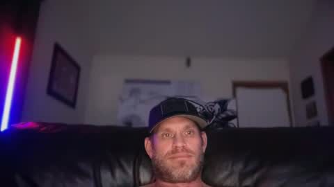 MackinCaliAllDay online show from 10.12.25