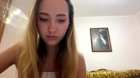 Snapshot of madalyneaks chatting on 04.07.26 Lilo online show from 04.07.26