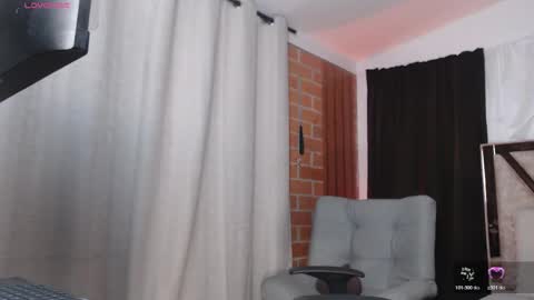 Snapshot of madam_agathaa chatting on 04.20.26 Agathaa white online show from 04.20.26