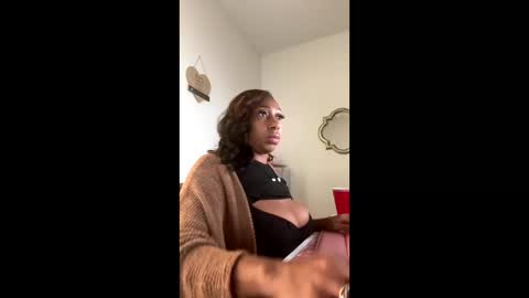 Snapshot of madam_glam chatting on 02.11.26 madam_glam online show from 02.11.26