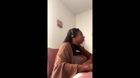 Snapshot of madam_glam chatting on 03.02.26 madam_glam online show from 03.02.26