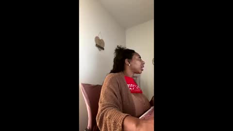 Snapshot of madam_glam chatting on 03.04.26 madam_glam online show from 03.04.26