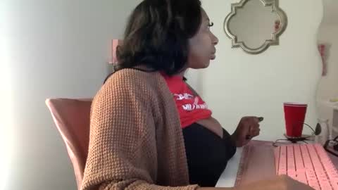 Snapshot of madam_glam chatting on 03.13.26 madam_glam online show from 03.13.26