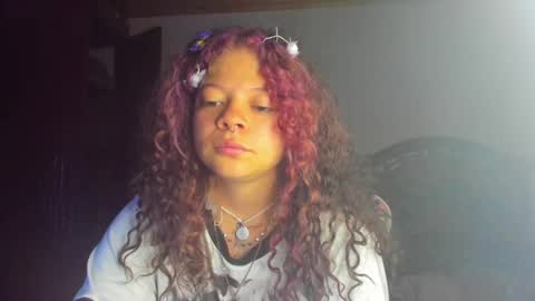 Snapshot of madam_sativa chatting on 01.28.25 di online show from 01.28.25