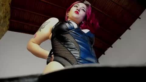 Snapshot of madame_ibby chatting on 01.17.26 madame ibby online show from 01.17.26