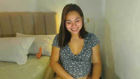 Snapshot of madame_ivy chatting on 06.18.26 Ivy online show from 06.18.26
