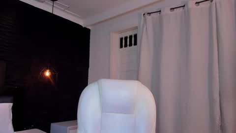 Snapshot of madame_lilith chatting on 01.16.26 madame lilith online show from 01.16.26