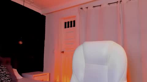 Snapshot of madame_lilith chatting on 02.04.26 madame lilith online show from 02.04.26