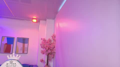 Madame Scarllet  online show from 04.13.26