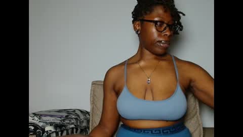 Snapshot of madamindigo chatting on 02.10.26 YourMadamIndigo online show from 02.10.26