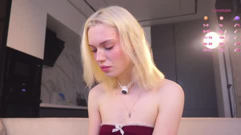 Snapshot of madamorgana chatting on 05.16.26 Fiona online show from 05.16.26