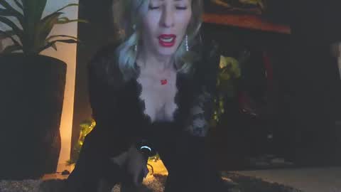 Snapshot of maddalena_ chatting on 12.24.24 Maddalena online show from 12.24.24