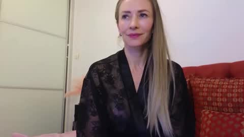 Snapshot of maddalena_ chatting on 02.24.25 Maddalena online show from 02.24.25