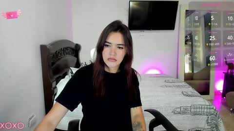Snapshot of maddie_foxx chatting on 03.25.26 Maddie online show from 03.25.26