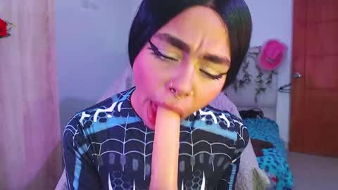 maddiie and clyde online show from 09.30.25