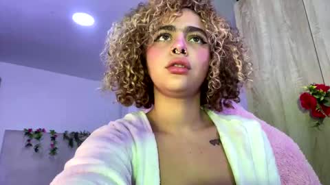 Snapshot of maddiiebrooks chatting on 10.21.25 Maddie online show from 10.21.25