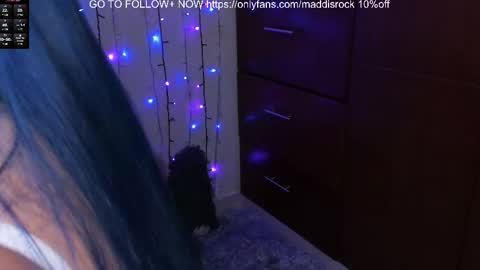 Snapshot of maddisrock chatting on 02.24.25 madis online show from 02.24.25