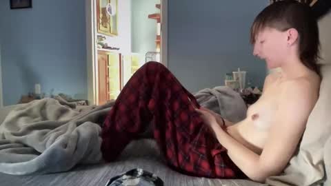 Snapshot of maddlips chatting on 11.23.25 Rat Boy online show from 11.23.25