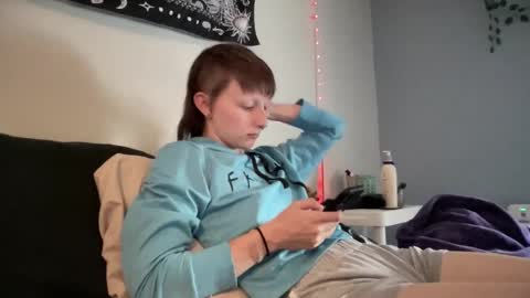 Snapshot of maddlips chatting on 02.22.26 Rat Boy online show from 02.22.26