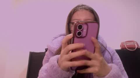 Snapshot of maddy_14 chatting on 11.13.25 Maddy UwU online show from 11.13.25