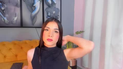 Snapshot of maddy__moon chatting on 11.05.25 Maddy Moon online show from 11.05.25