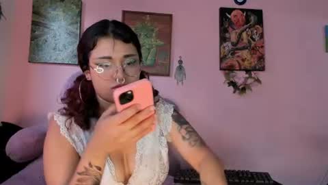 Snapshot of maddy_jhonsson chatting on 06.25.26 Maddy online show from 06.25.26