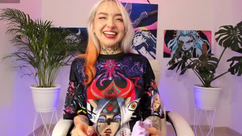maddy_uwu online show from 12.10.24