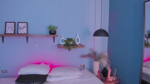 Snapshot of maddy_walker chatting on 11.09.25 Maddy online show from 11.09.25