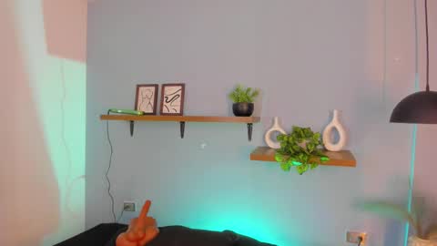 Snapshot of maddy_walker chatting on 11.10.25 Maddy online show from 11.10.25