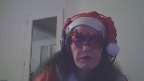 Snapshot of maddykler1977 chatting on 12.24.24 maddykler1977 online show from 12.24.24