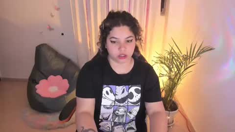 Snapshot of madelaine_taylor chatting on 02.26.25 madelaine_taylor online show from 02.26.25