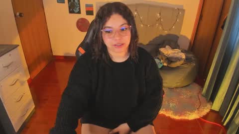 Snapshot of madelaine_taylor chatting on 09.14.25 madelaine_taylor online show from 09.14.25