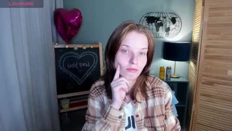 Snapshot of madelaines chatting on 10.04.25 madelaines online show from 10.04.25