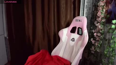 madelaines online show from 04.27.26