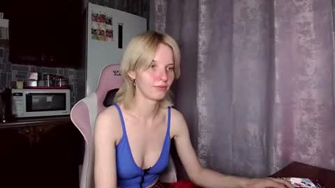 Snapshot of madelaines chatting on 06.26.26 madelaines online show from 06.26.26