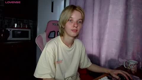 Snapshot of madelaines chatting on 07.31.26 madelaines online show from 07.31.26