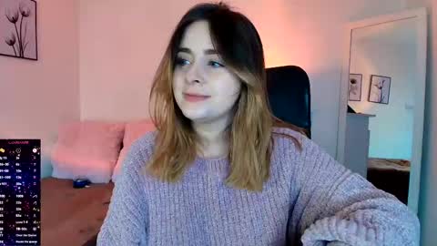 Snapshot of madelamee chatting on 09.17.25 madelamee online show from 09.17.25