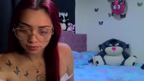 Snapshot of madeleine_2018 chatting on 05.13.26 sofia online show from 05.13.26