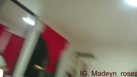 Snapshot of madeyn_roses chatting on 12.25.24 madelyn roses online show from 12.25.24