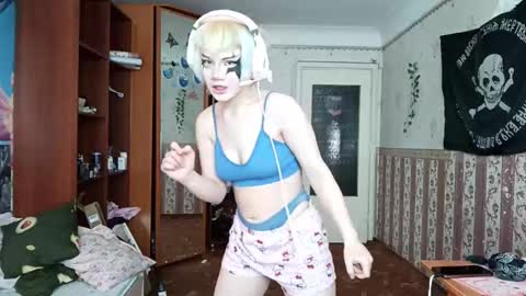 Snapshot of madgezari chatting on 02.27.26 Alice Kaneki online show from 02.27.26